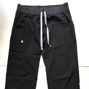 FIGS Women's Kade Cargo Scrub Pant - Black - Small Petite